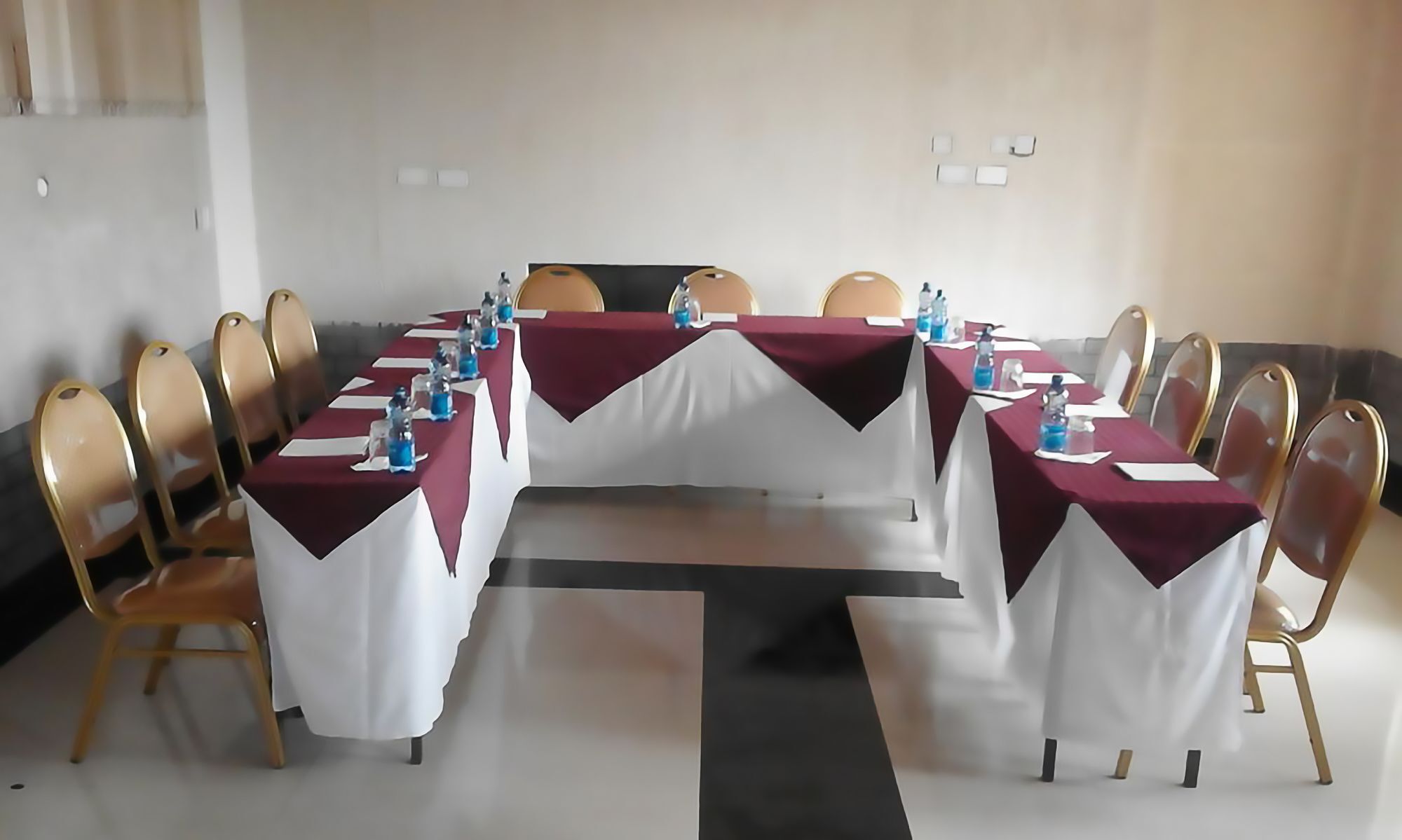 Bison Hotel Nakuru Buitenkant foto